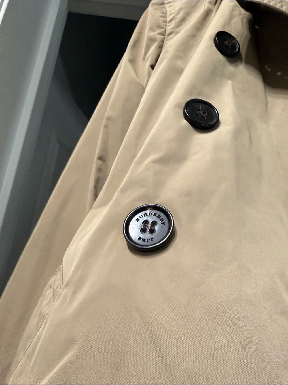 Burberry Tan Double-Breasted Short Trench Coat - Picture 2 of 11